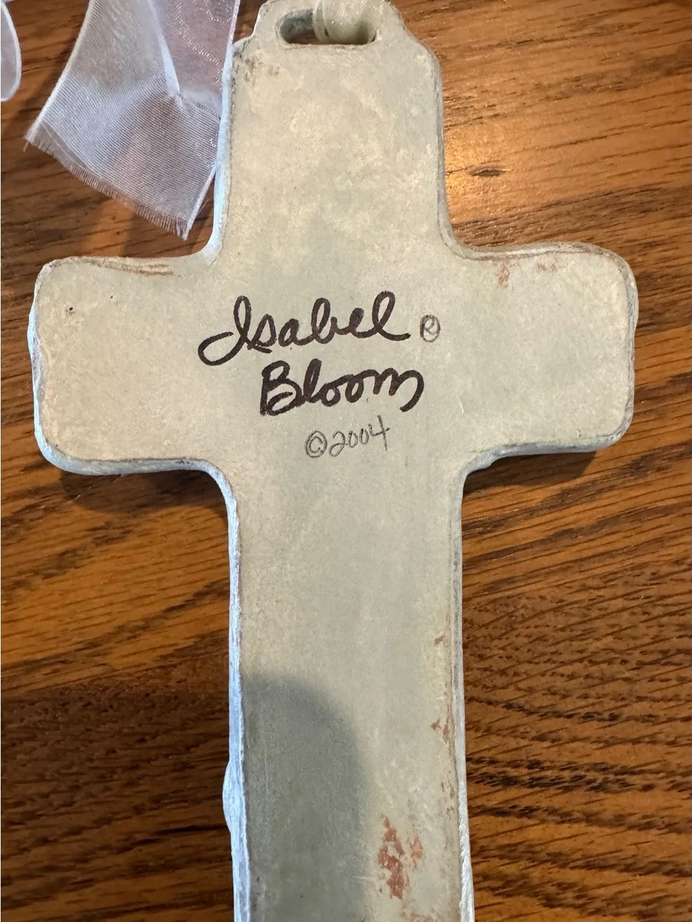 Isabel Bloom 2004 Cross